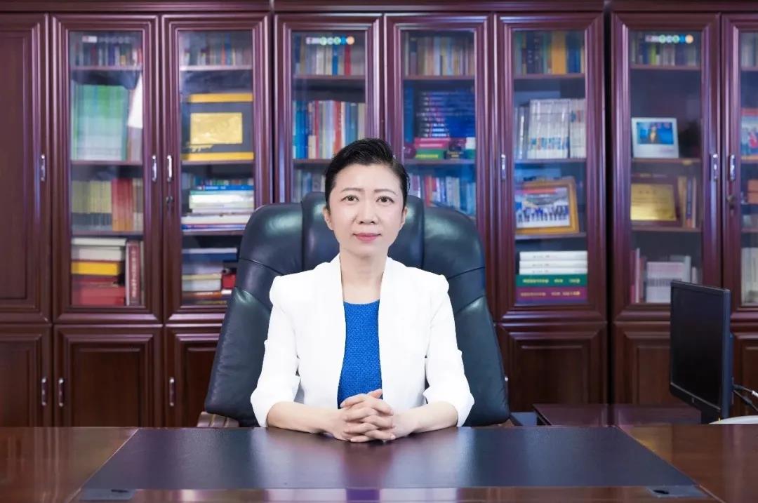 我校2021级新生聆听线上开学第一课